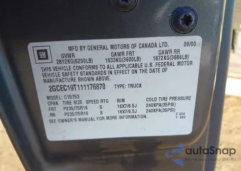 2001 Chevrolet Silverado 1500 Ls z USA, uszkodzony, nr VIN 2GCEC19T111176870